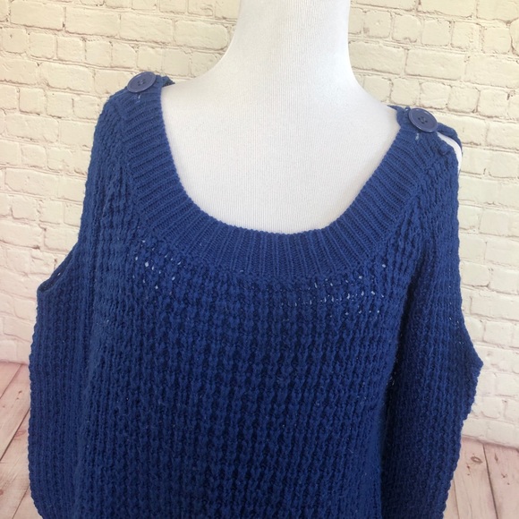 Foreign Exchange Cold Shoulder Sweater - Picture 4 of 8